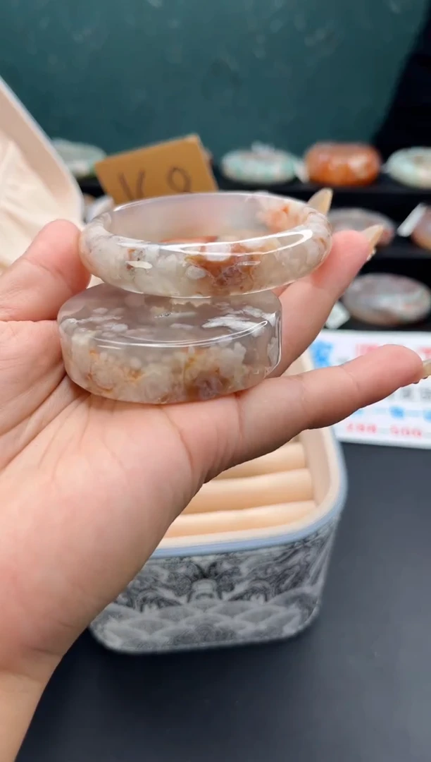 未镶嵌手镯石英质玉（57圈口）赠送镯心