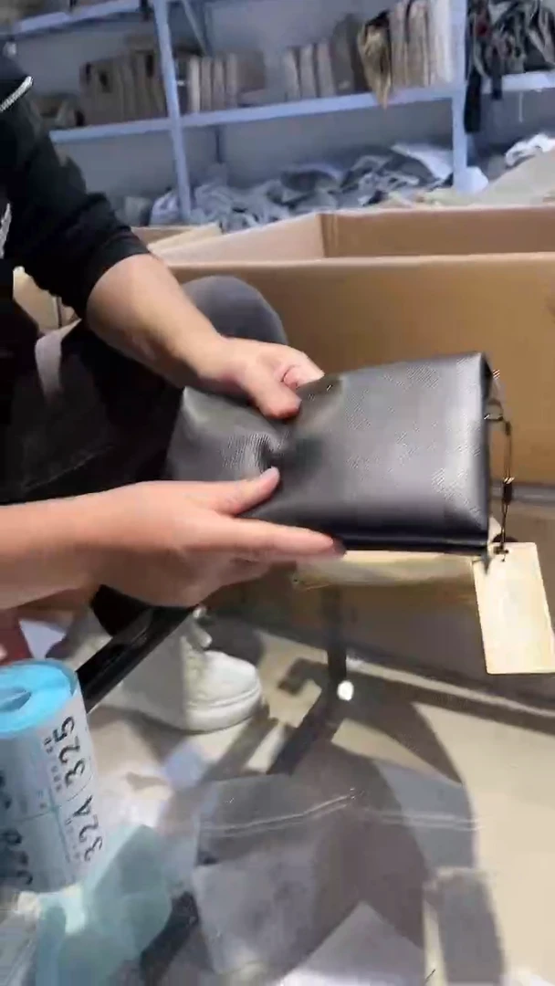 头层牛皮323品牌男包清货中（不要卡单，理性消费）