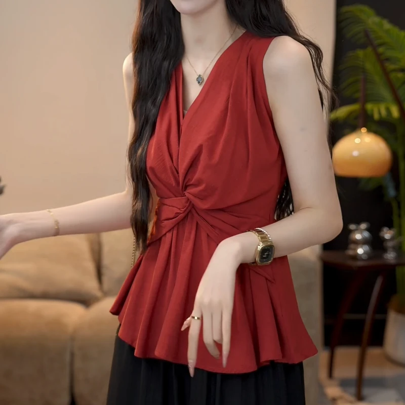 【山月小记】新款夏季时尚休闲法式设计感扭结V领衬衫女LK2503380