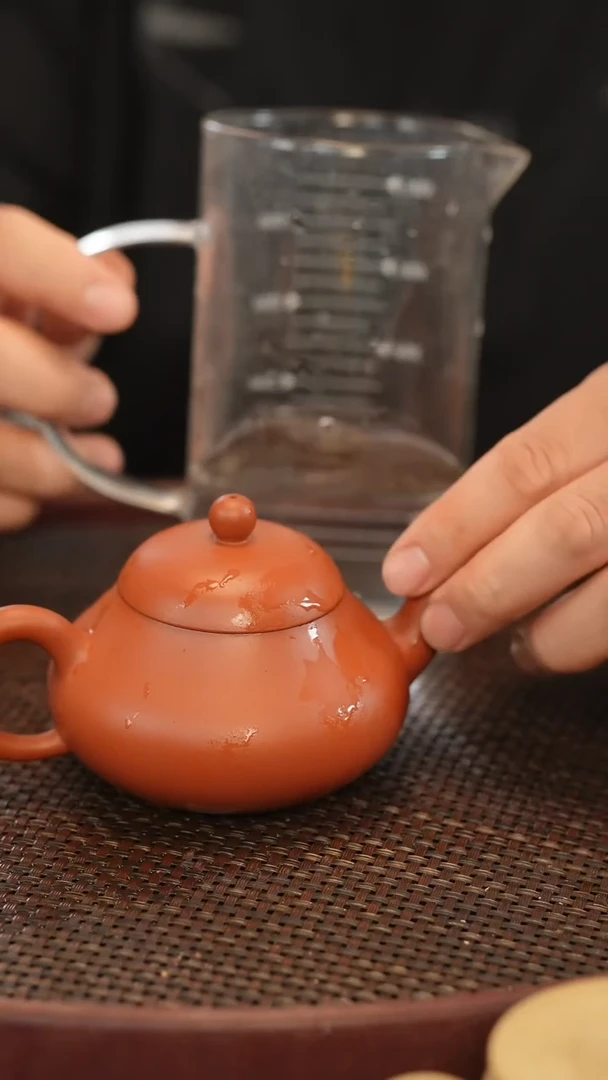 茶壶紫砂微瑕    朱泥 梨型