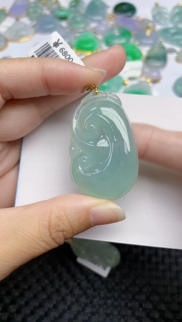 翡翠18K金镶嵌颈饰天然翡翠A货