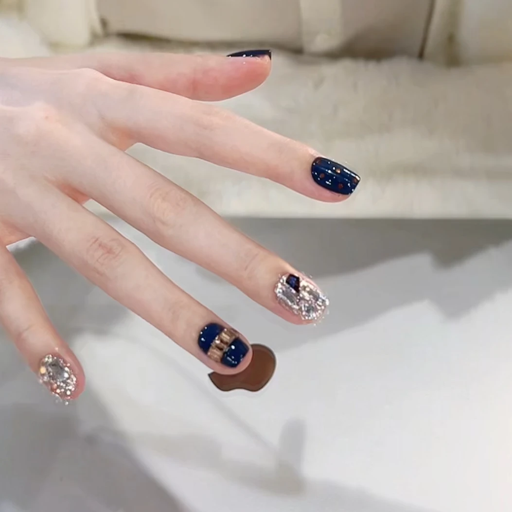【藏蓝波点】秋冬蓝色爆闪碎钻高级感美甲穿戴甲片短款显白法式美甲