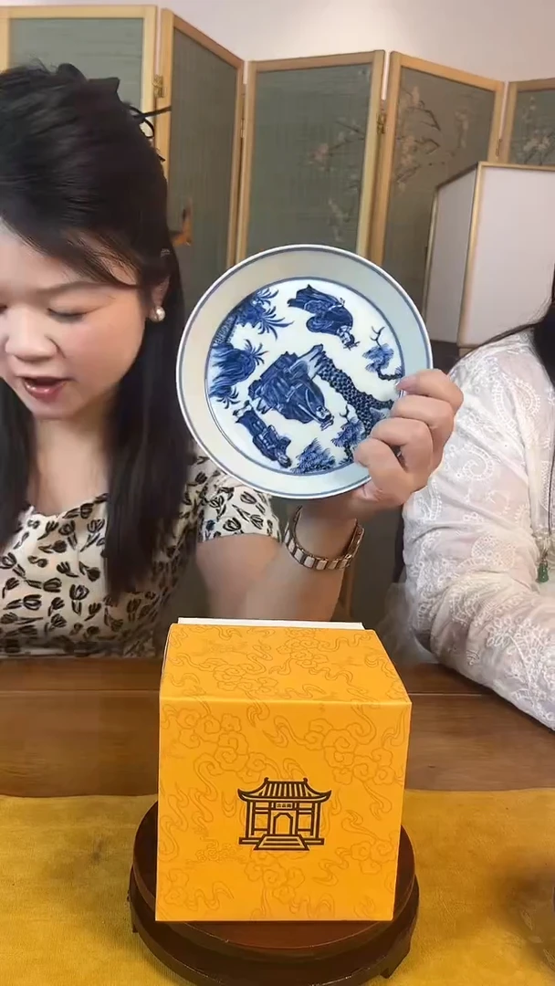 摆件浮梁瓷局三顾茅庐壶承