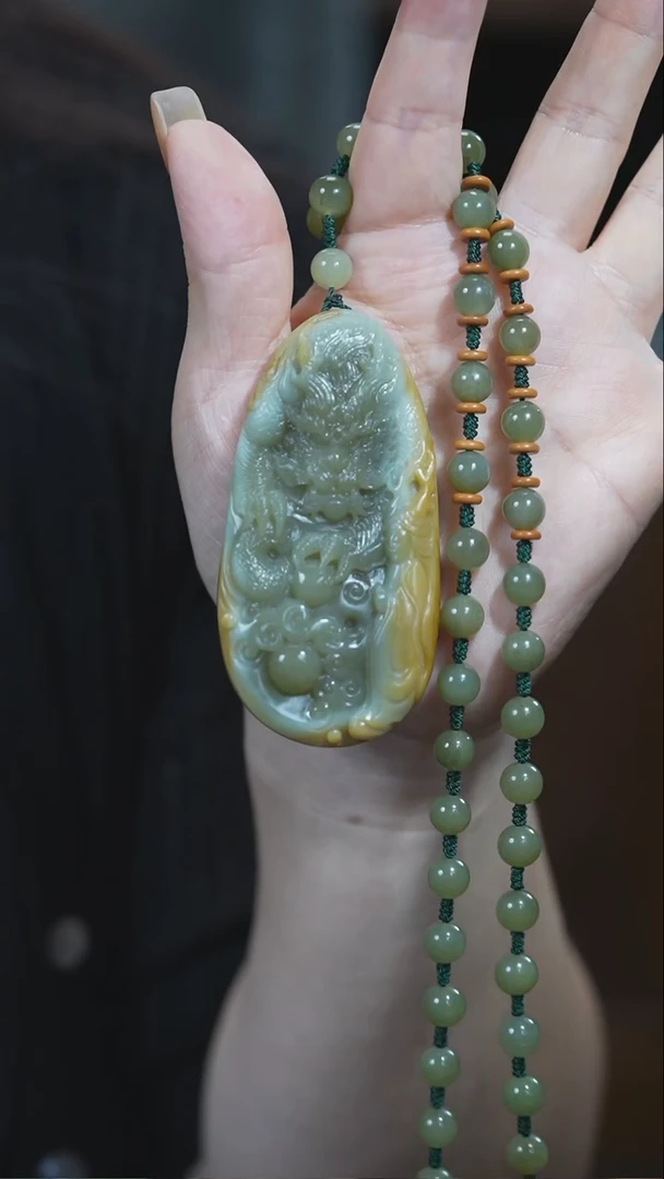 颈饰未镶嵌和田玉龙