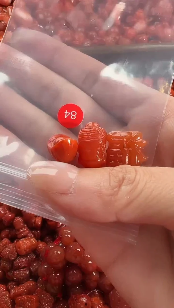 颈饰未镶嵌南红玛瑙1