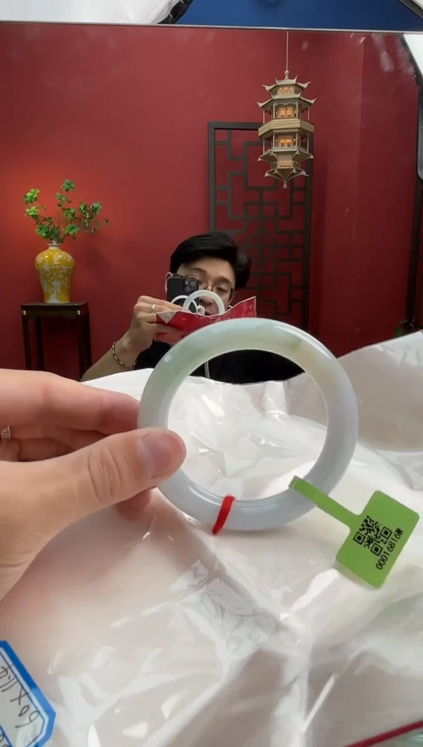 未镶嵌手镯（圆镯）翡翠翡翠手镯4
