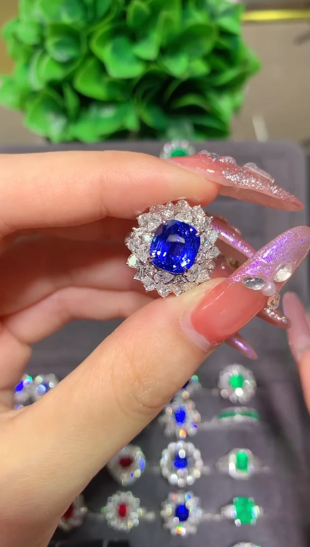 戒指蓝宝石18K金镶嵌5.03CT