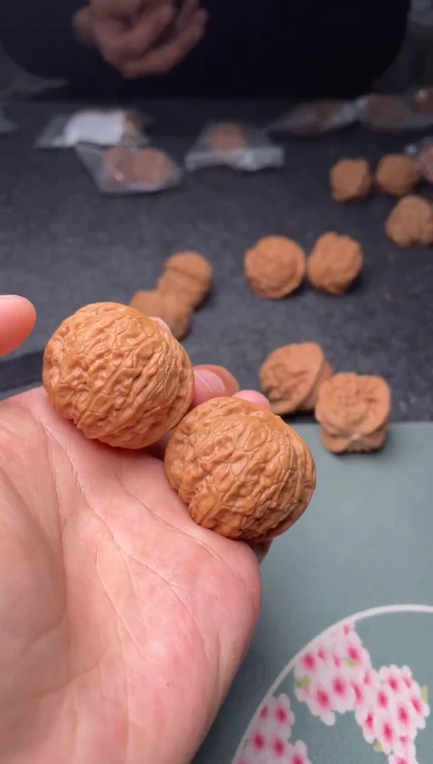 把件文玩核桃a275  乾隆磨 38尺