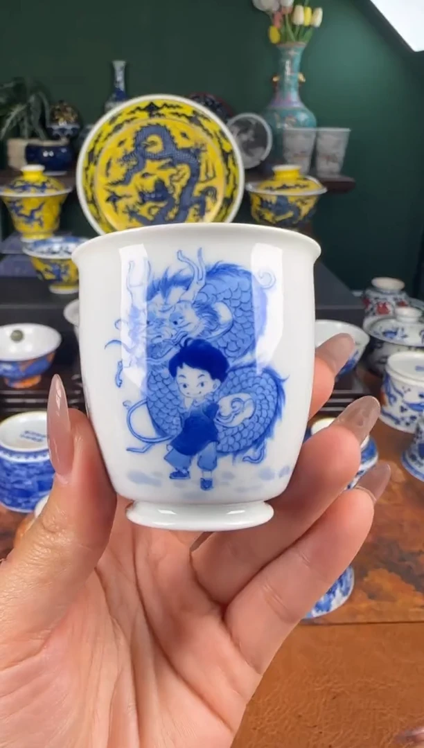 杯小龙人。微瑕 不退不换 介意勿拍