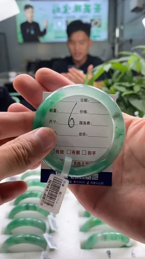 未镶嵌手镯石英质玉51+6