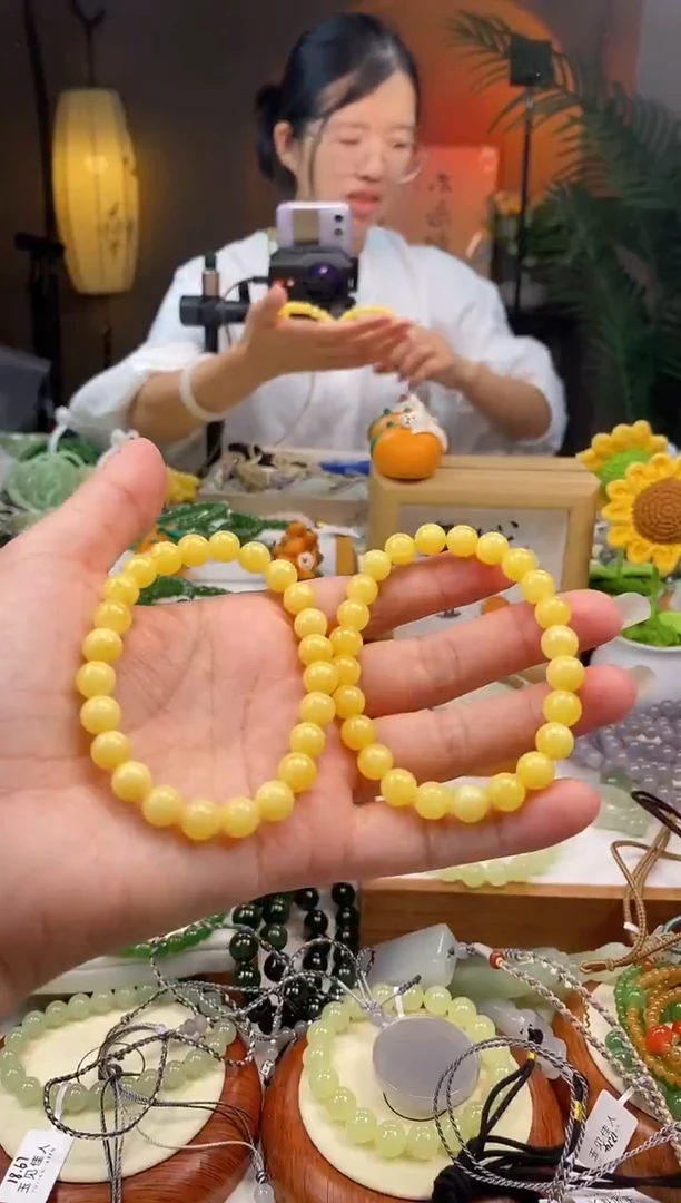 手链蜜蜡未镶嵌卡7.7左右蜜蜡手串多样性发一