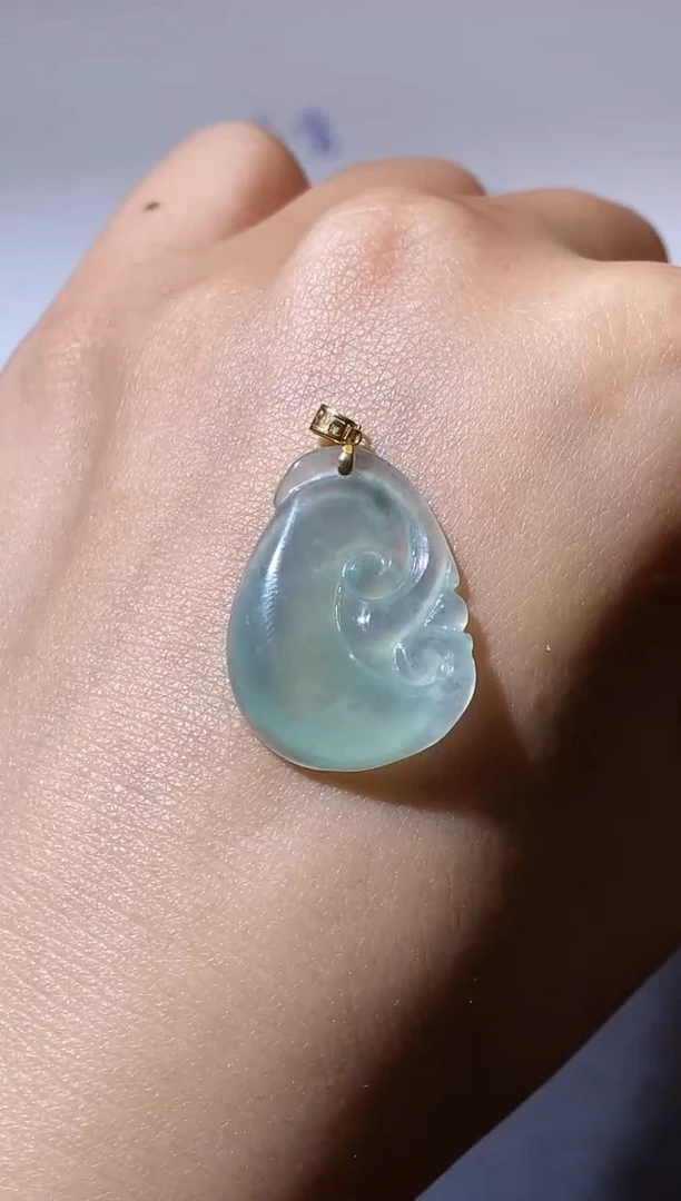 颈饰18K金镶嵌翡翠天然缅甸A货翡翠