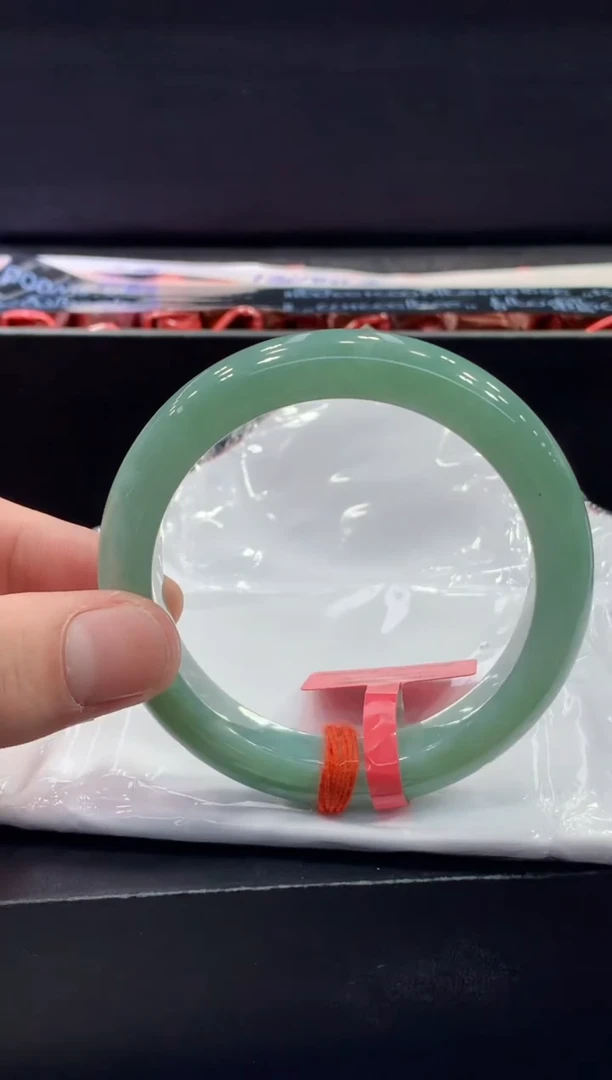 未镶嵌手镯翡翠翡翠手镯