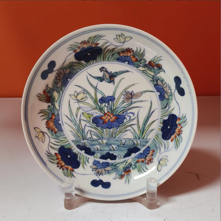 清晚期 斗彩满池娇小盘