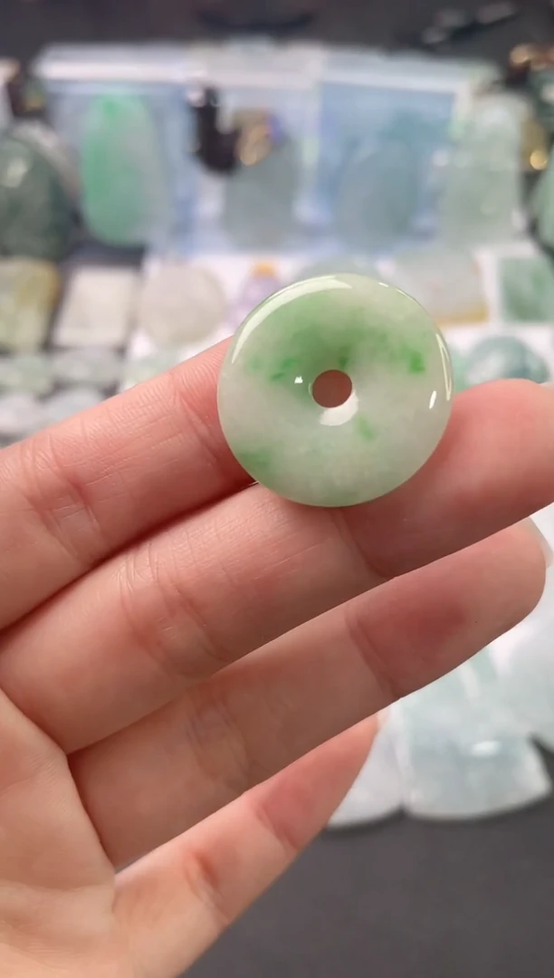 吊坠(不含链)未镶嵌翡翠1