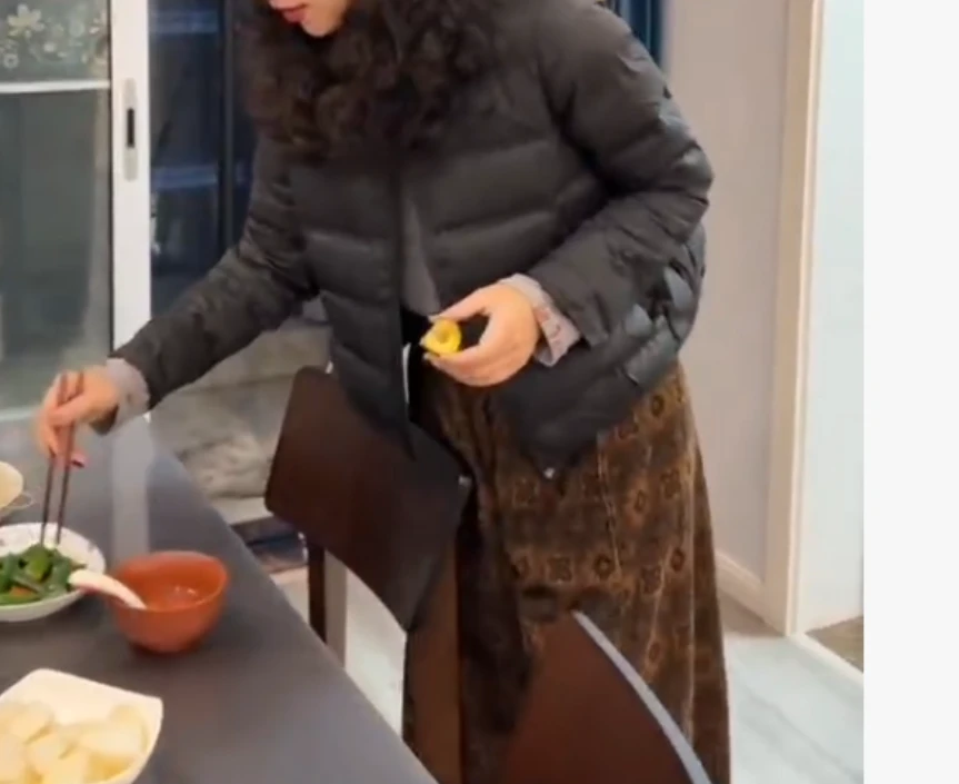 时尚潮流百搭精品女装dgd7385