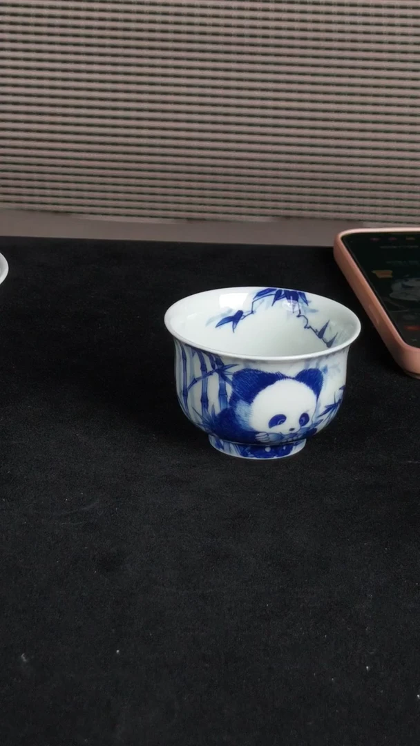 景德镇手绘熊猫竹子