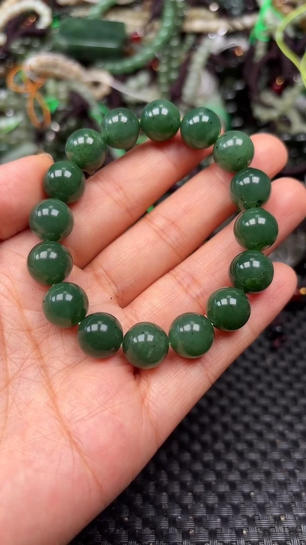 和田玉未镶嵌颈饰1