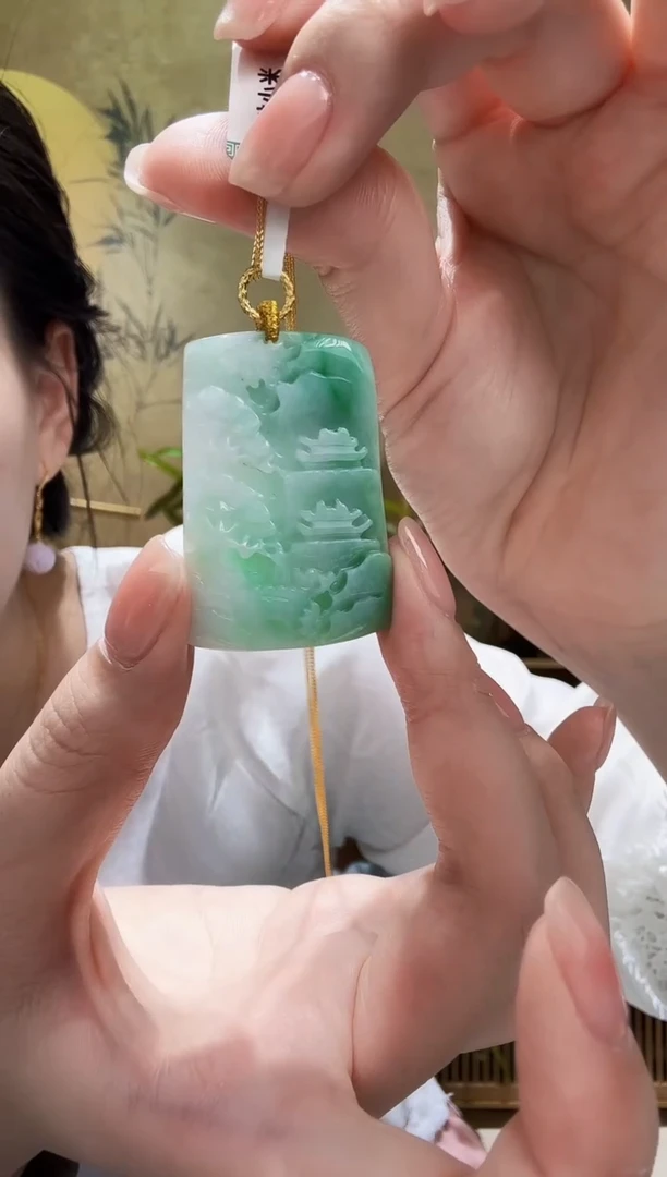 颈饰未镶嵌翡翠吊坠