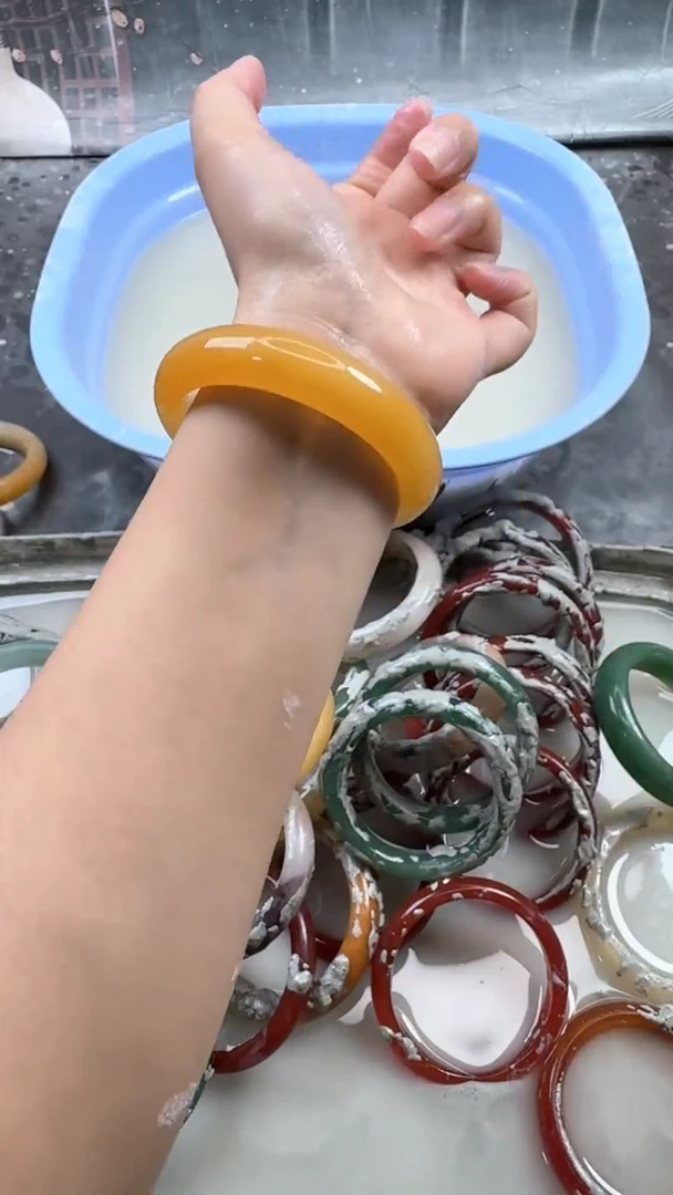 石英质玉手镯未镶嵌43