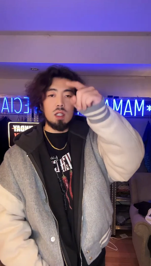 用***4sample 灰色圆领 净版棒球服