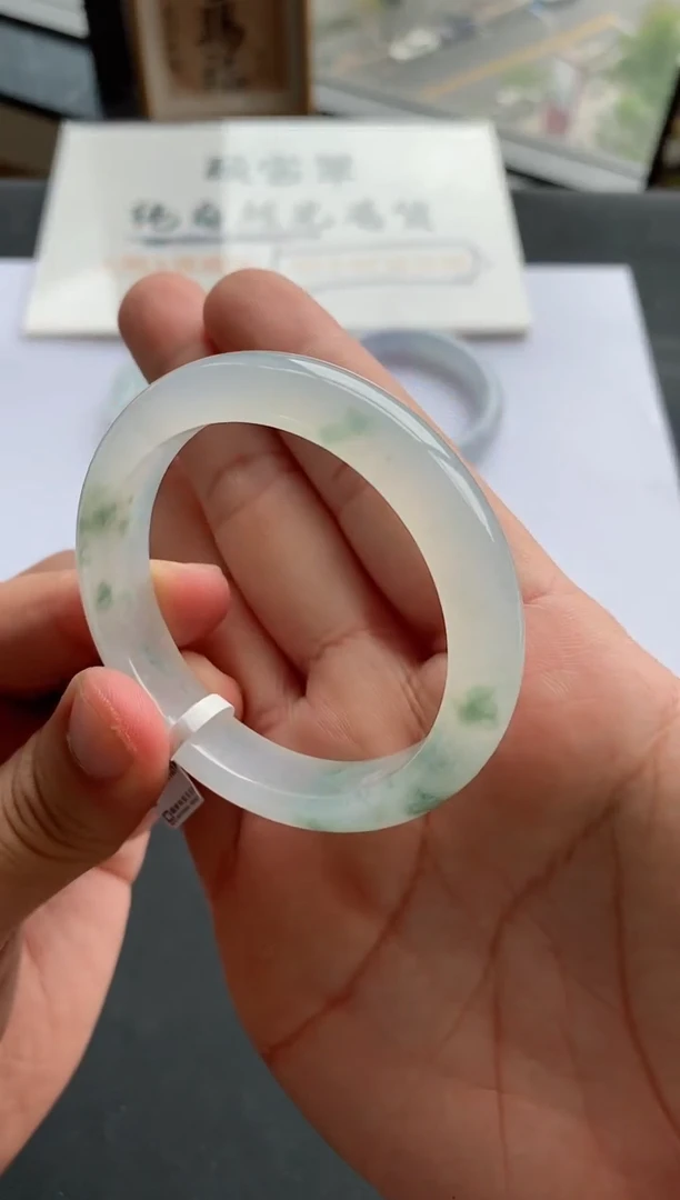 翡翠手镯未镶嵌49号52.1*11.2*8.5正圈