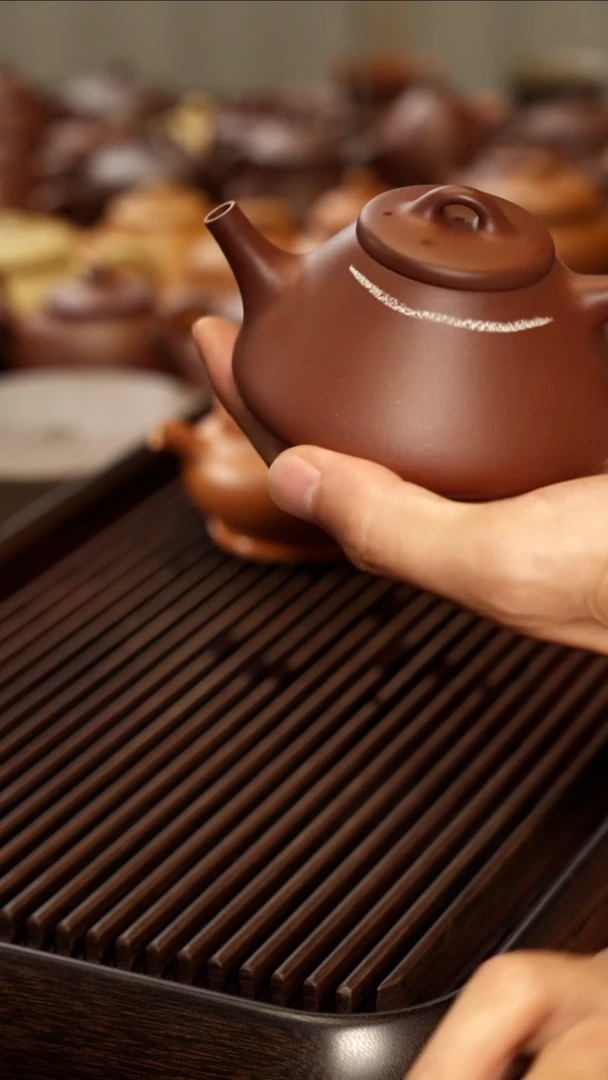 茶壶紫砂M****0180cc口盖欠缺的处理价