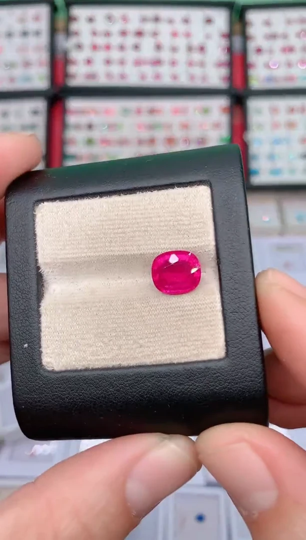 未镶嵌裸石碧玺卢比来3.3ct