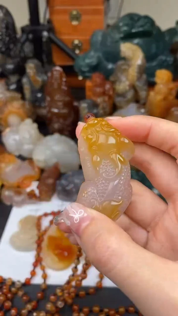 玛瑙/玉髓颈饰未镶嵌AA