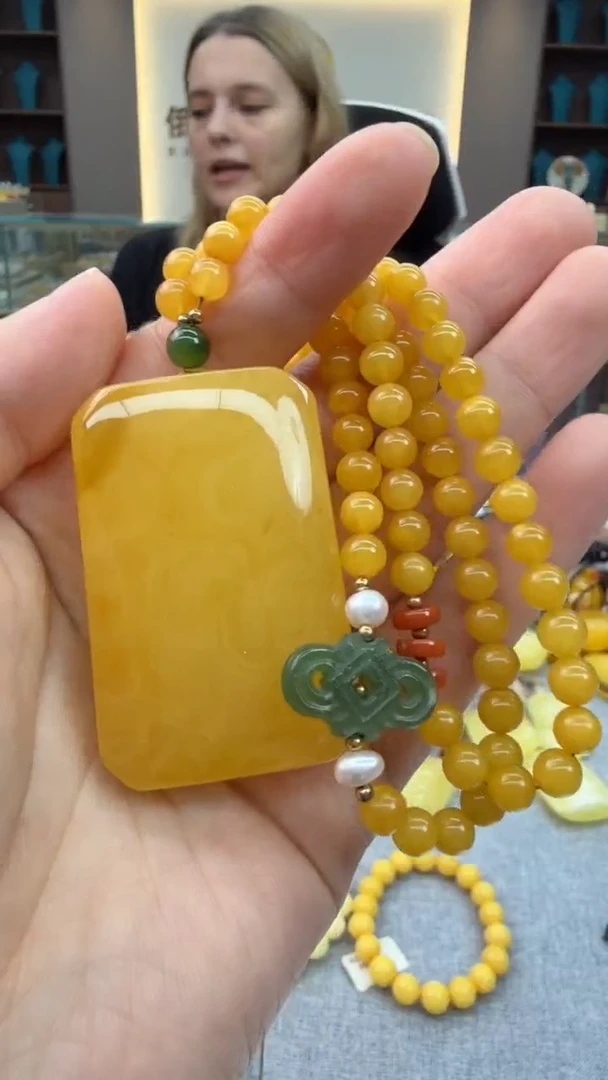 琥珀颈饰未镶嵌107号秒拍 假一罚三