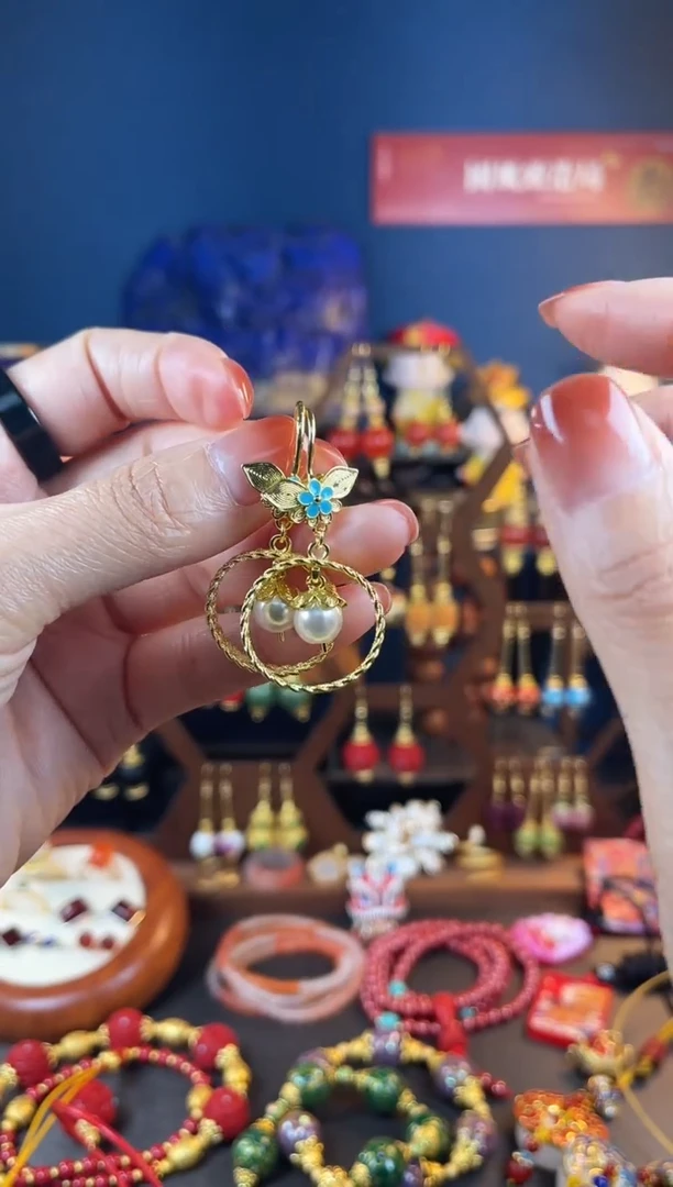 【闪购商品】蝴蝶仿花丝珐琅景泰蓝耳钩