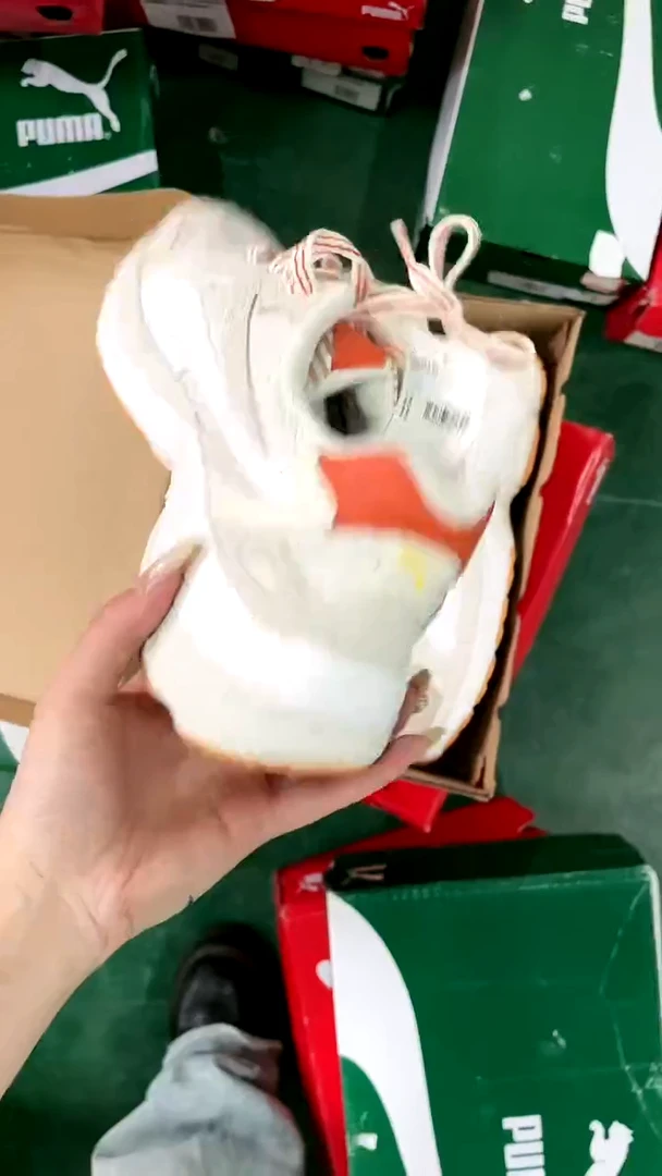 彪马时尚休闲运动鞋  42M  T143