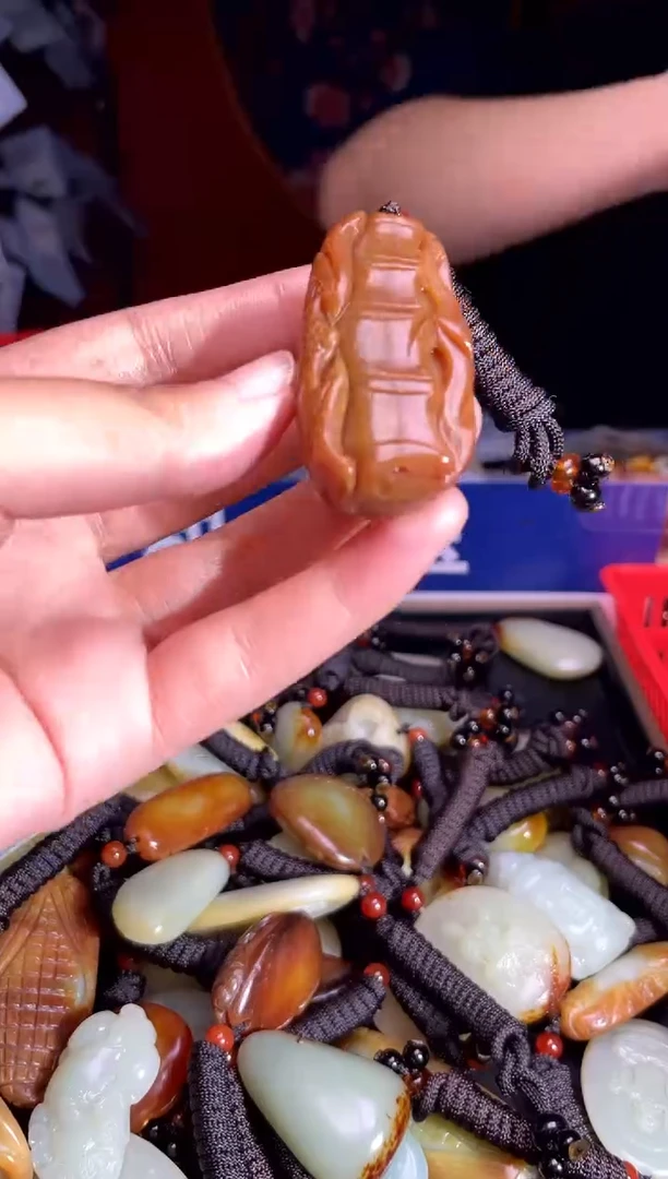 和田玉未镶嵌挂件1