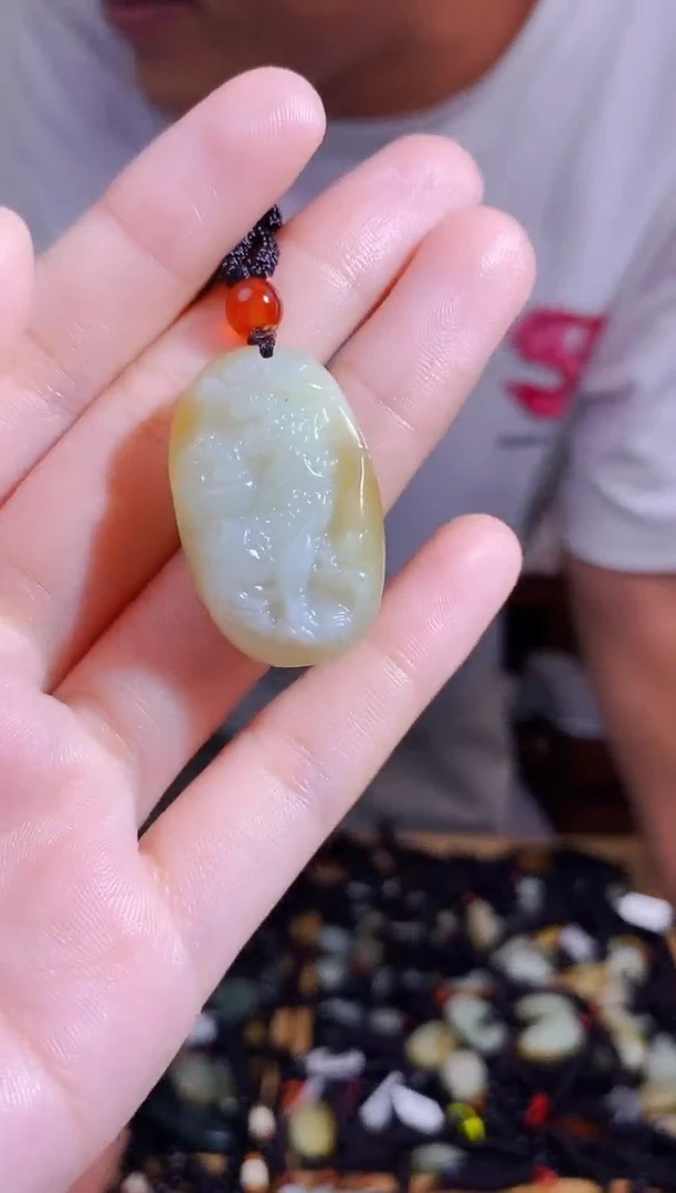 颈饰未镶嵌和田玉1