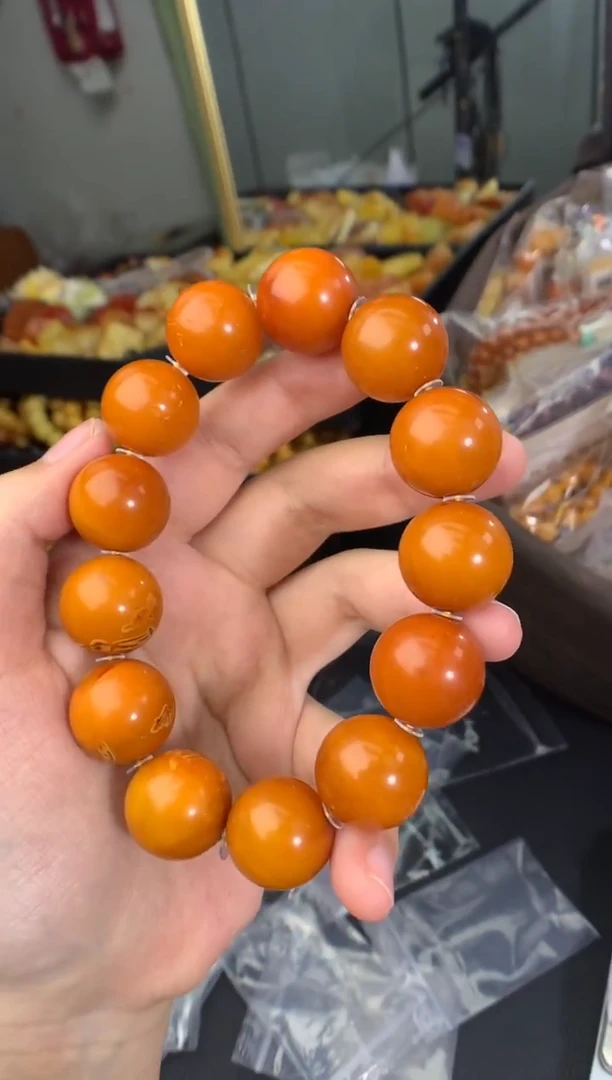 蜜蜡未镶嵌珠宝奇石1