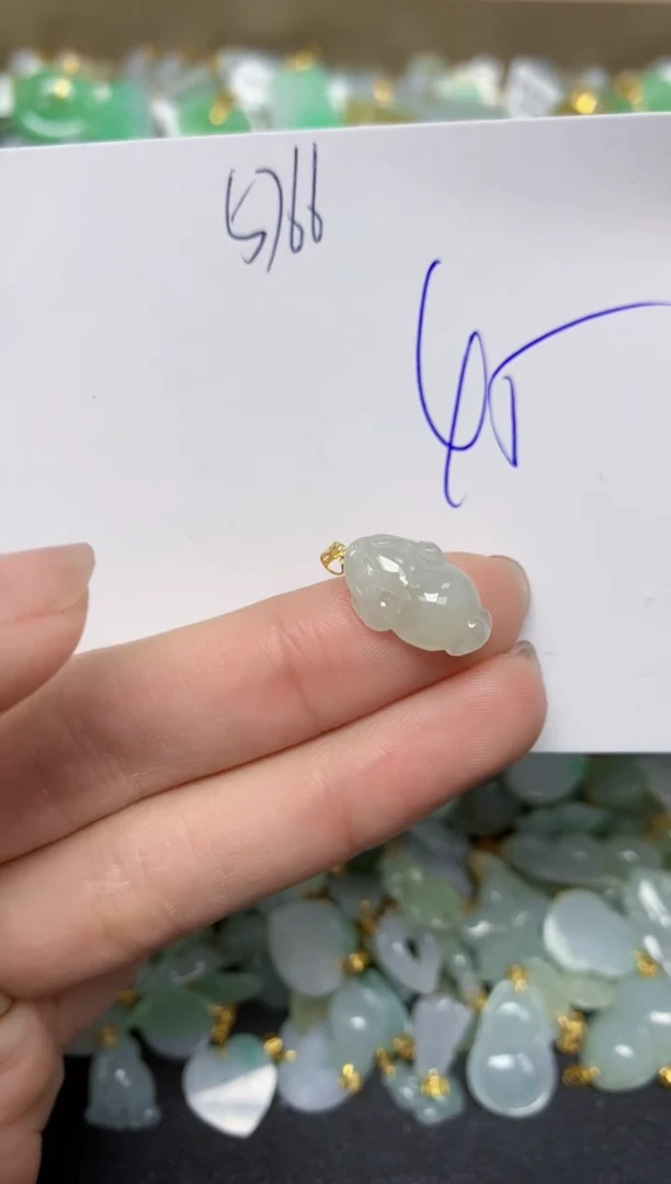 【闪购商品】翡翠颈饰18K金镶嵌天然翡翠A货