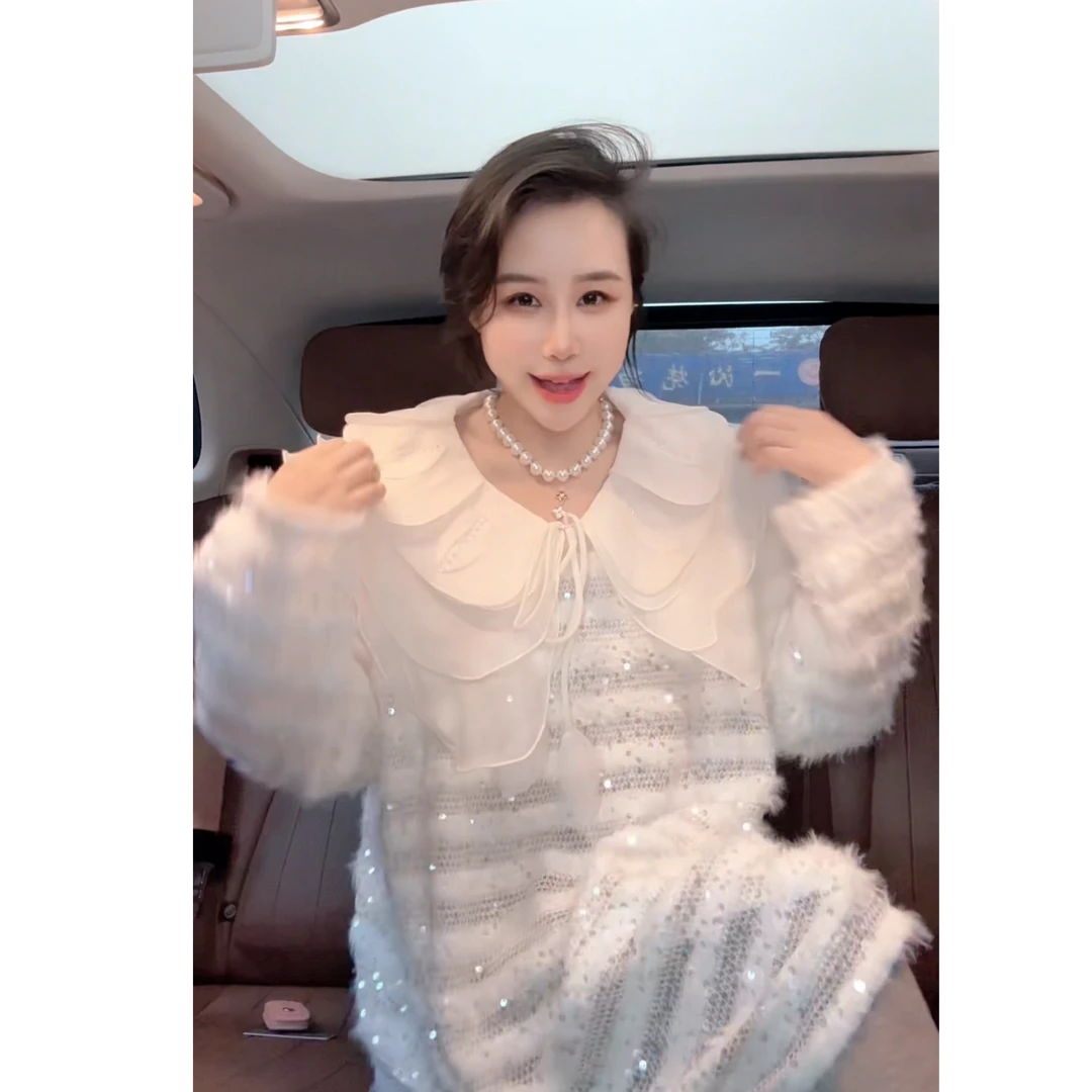 《娃娃领闪钻》温柔洋气毛毛条纹蕾丝衫女多层荷叶边显瘦中长打底衫