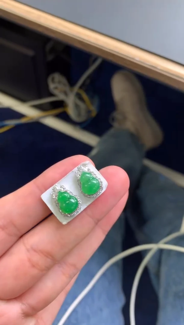 翡翠银S925镶嵌耳饰翡翠