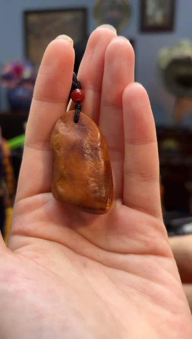 琥珀颈饰未镶嵌吊坠