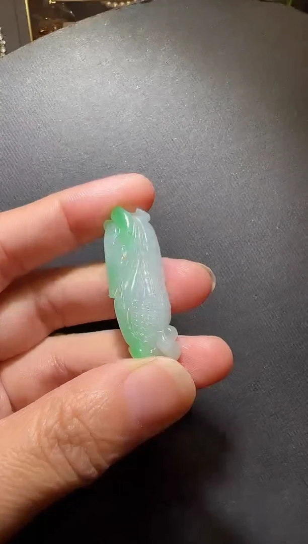 颈饰未镶嵌翡翠翡翠玉米吊坠