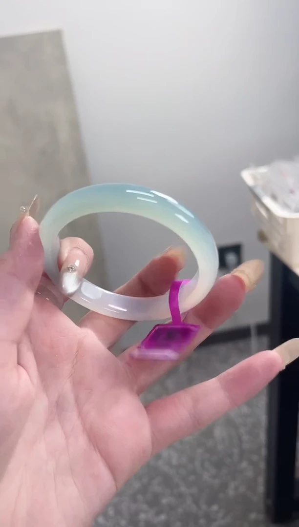 【闪购商品】玛瑙/玉髓手镯未镶嵌54圈 需要包容