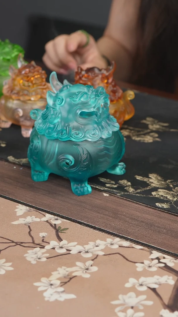 手工艺品琉璃蓝色狻猊香炉中号