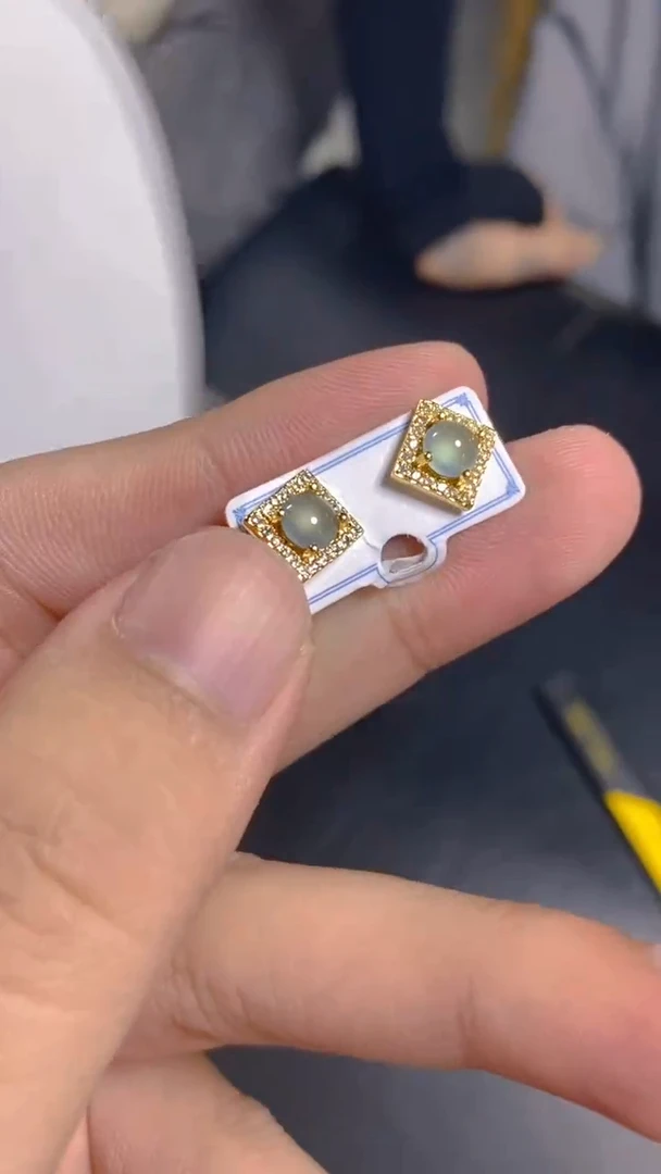 【闪购商品】翡翠耳饰未镶嵌0967582970多样性发一