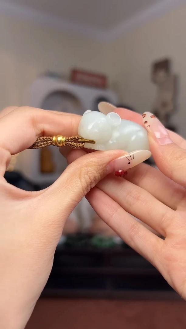 颈饰未镶嵌和田玉鼠来宝 47*26*19mm