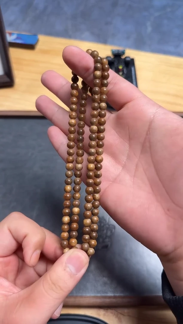 【闪购商品】沉香吊坠天然野加里曼丹红土0.6多圈9g+