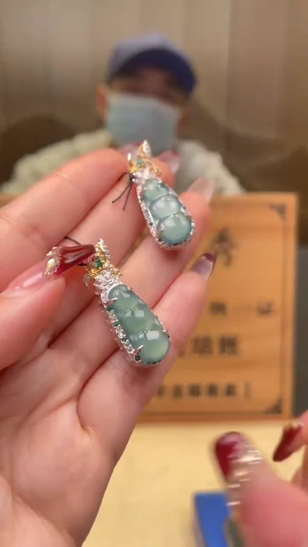 【闪购商品】翡翠颈饰未镶嵌多样性发货 (只发一件) *A2