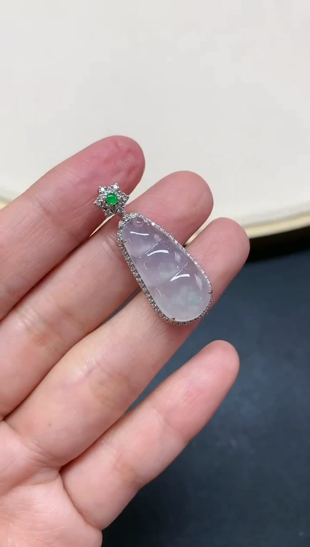 【闪购商品】翡翠吊坠(不含链)18K金镶嵌A85|3980