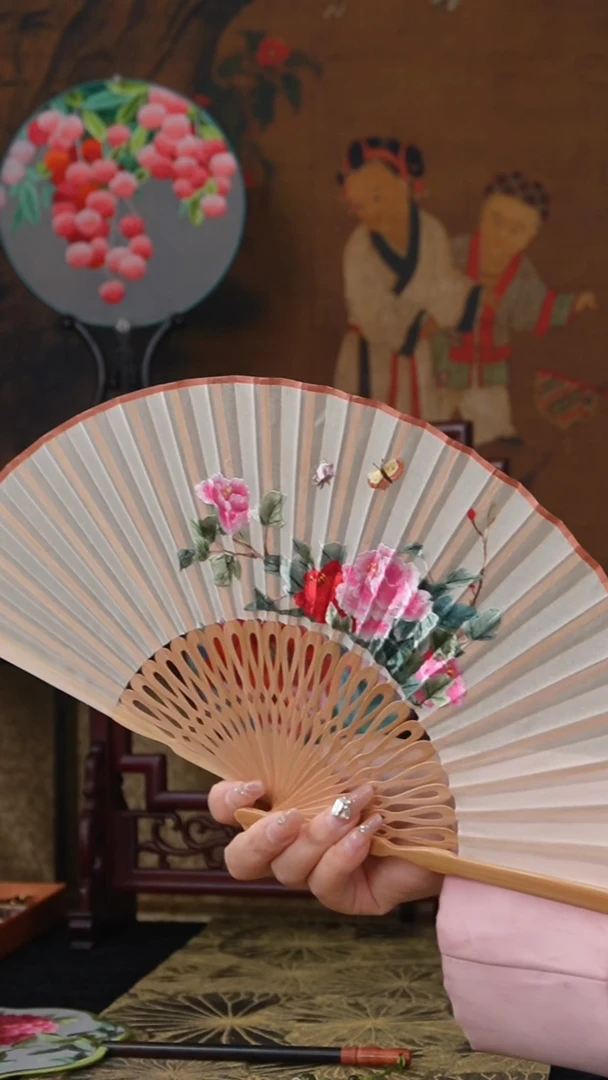 刺绣绣花团扇非遗
