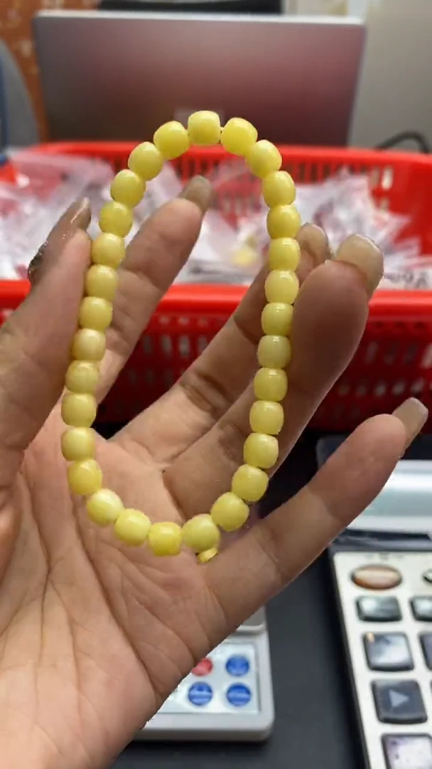 琥珀未镶嵌珠宝奇石931