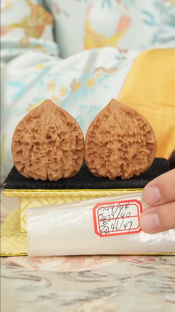 【闪购商品】文玩核桃把件官帽